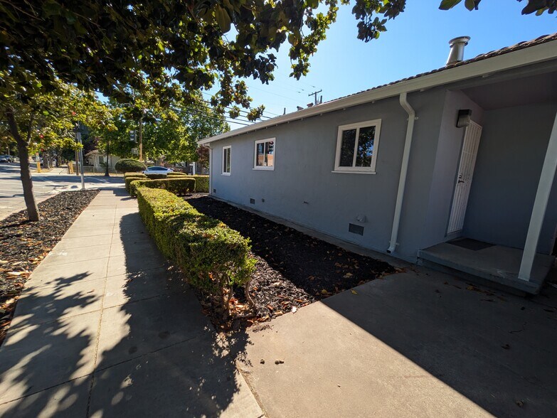 More Photos Of 194 S 24th St, San Jose Showroom For Sale