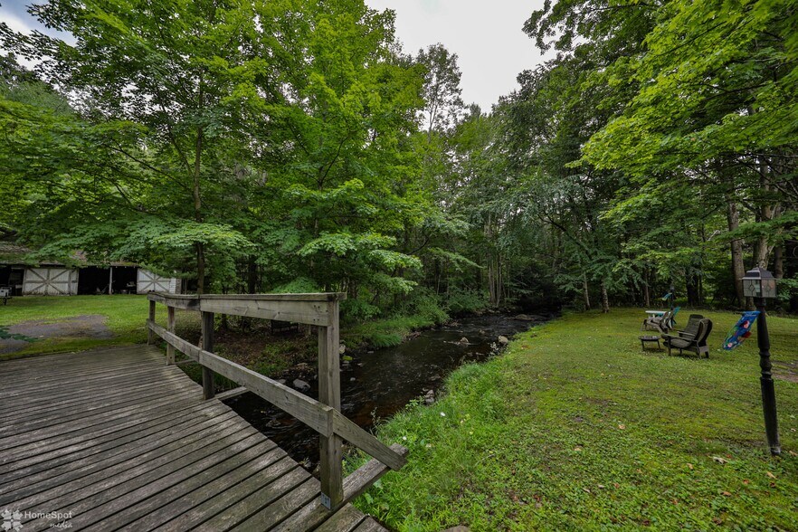 More Photos Of 2468 Route 390, Canadensis Hospitality For Sale