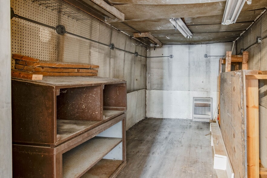 More Photos Of 343 S Main St, Kenton Auto Repair For Sale