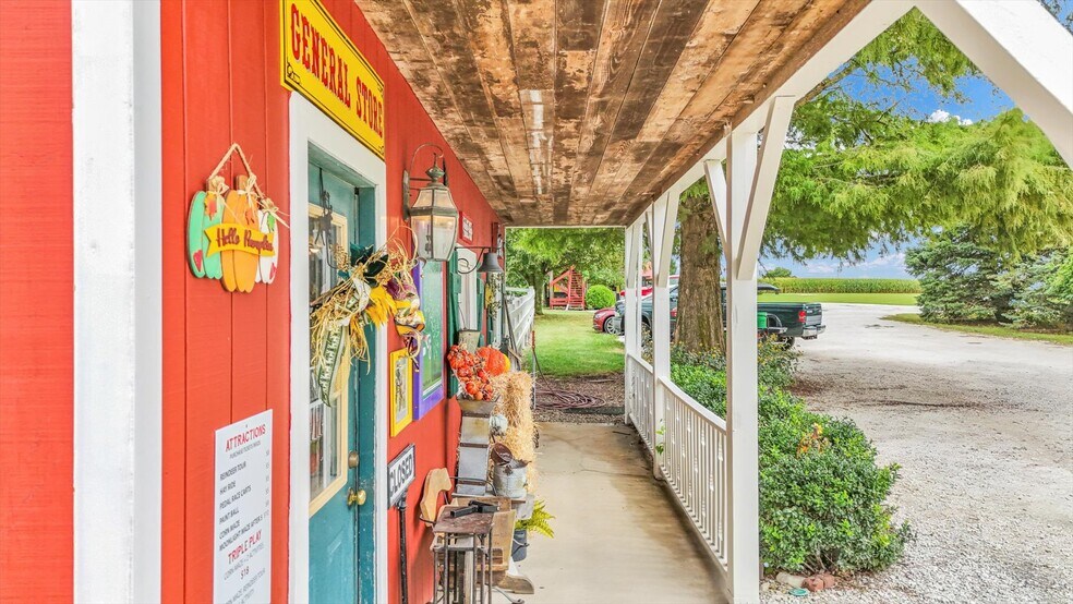 More Photos Of 1356 County Road 2900 N, Rantoul Specialty For Sale