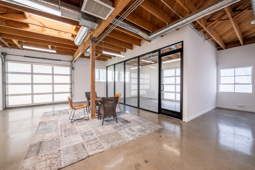 More Photos Of 2842-2912 Colorado Ave, Santa Monica Flex For Lease
