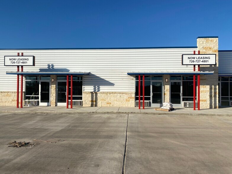 More Photos Of 7903 SW Loop 410, San Antonio Self Storage For Lease