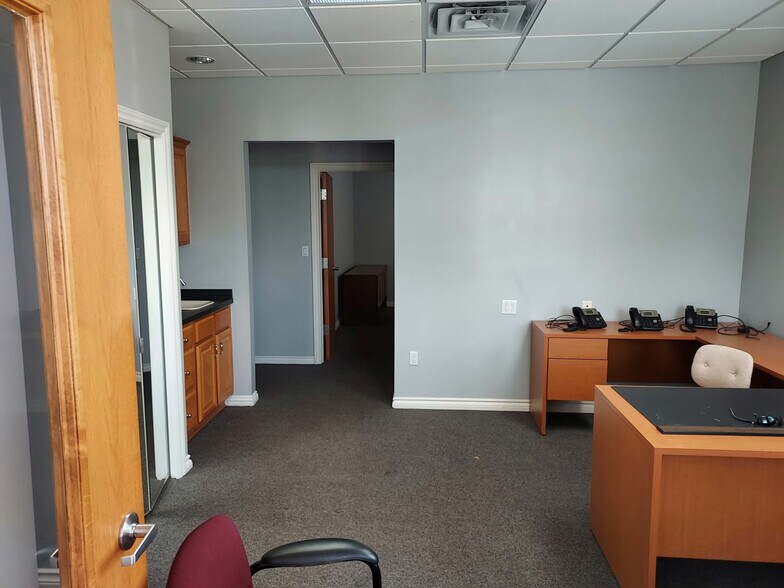 More Photos Of 200 E Russell Rd, Tecumseh Healthcare For Lease