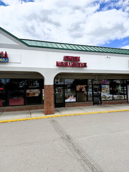 More Photos Of 44908-44954 Ford Rd, Canton Freestanding For Lease