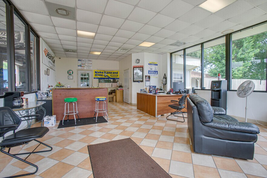 More Photos Of 21123 Rhodes Rd, Spring Auto Repair For Sale
