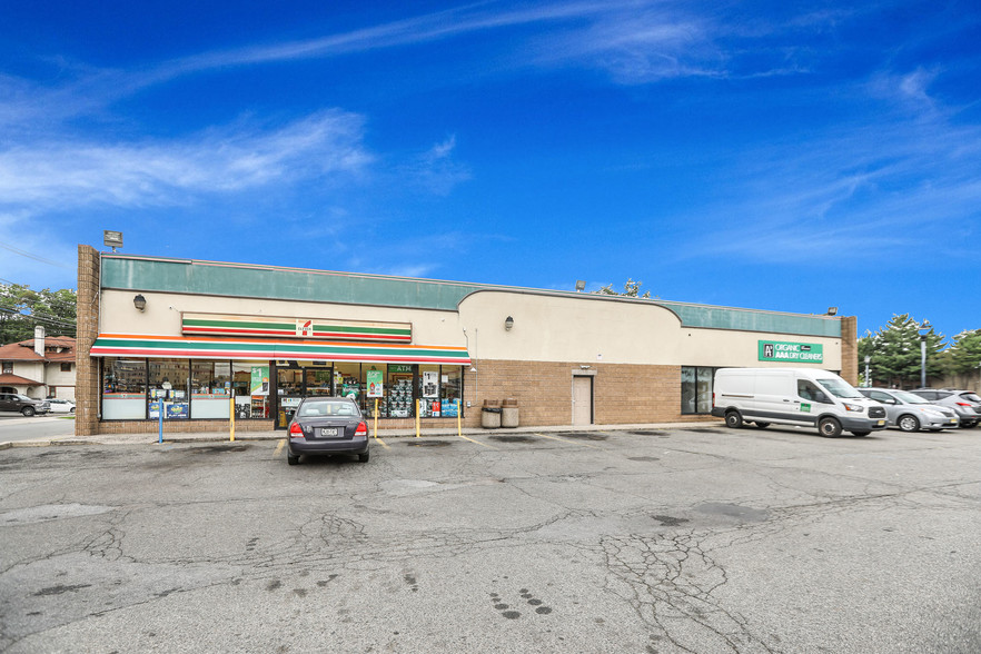 Primary Photo Of 281 State St, Hackensack Convenience Store For Lease