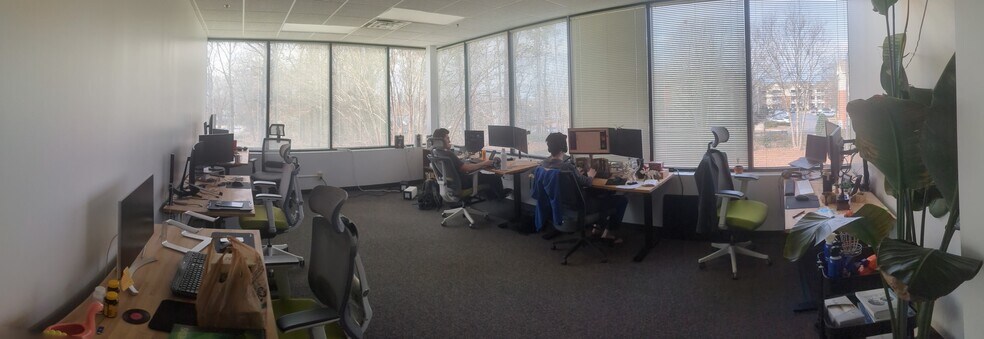 More Photos Of 416 Mccullough Dr, Charlotte Office For Lease