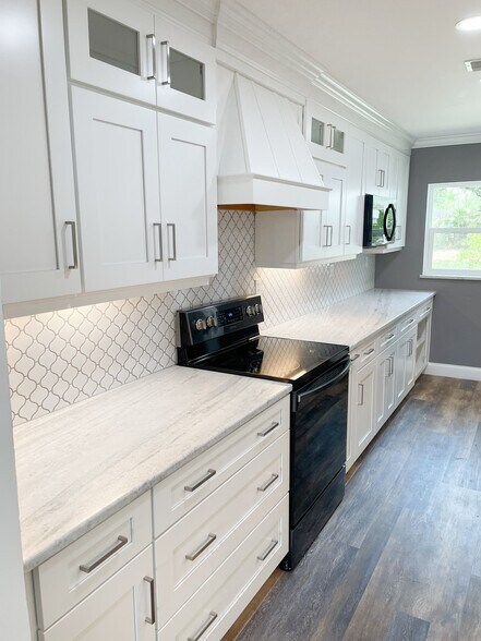 More Photos Of 1005 N Church Ave, Mulberry Medical For Lease