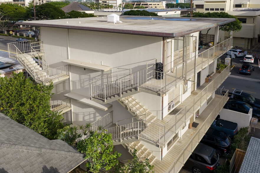 More Photos Of 534 Kamoku St, Honolulu Apartments For Sale