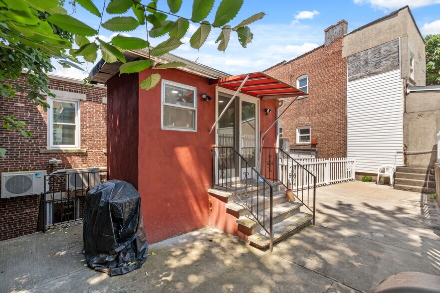 More Photos Of , Staten Island Unknown For Sale