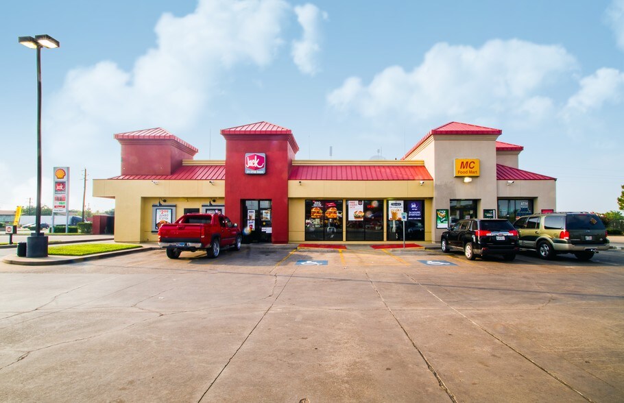 More Photos Of 1721 S Mechanic St, El Campo Fast Food For Lease