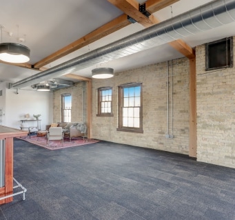 More Photos Of 422 N 15th St, Milwaukee Loft Creative Space For Lease