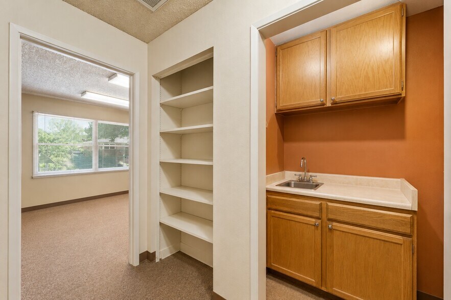 More Photos Of 235 W Pueblo St, Reno Research And Development For Sale