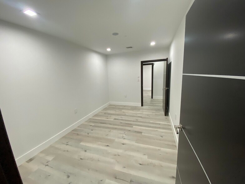 More Photos Of 21915 Linden Blvd, Cambria Heights Office For Sale