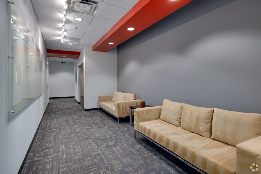 More Photos Of 7560 Red Bug Lake Rd, Oviedo Medical For Lease