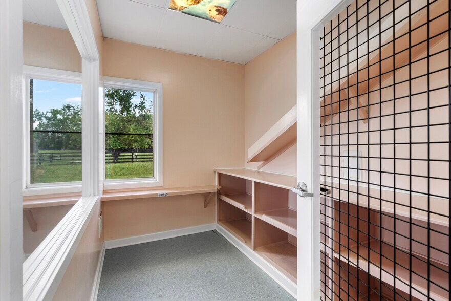 More Photos Of 3731 Berryville Pike, Charles Town Veterinarian Kennel For Sale