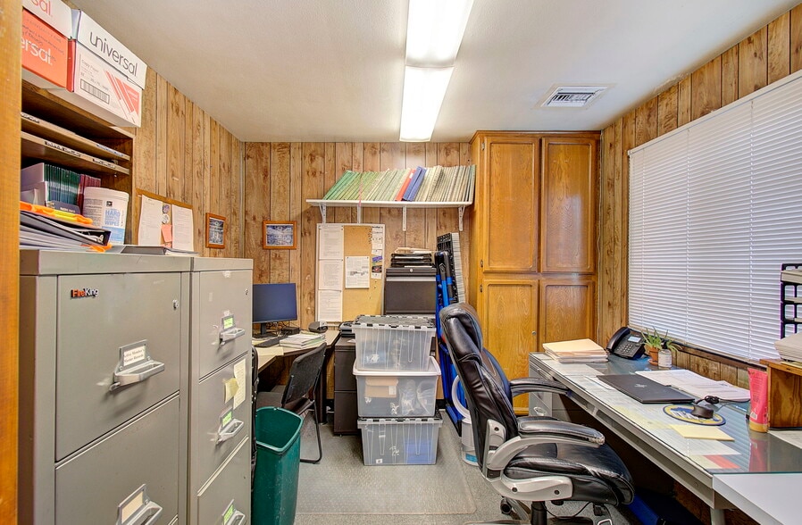 More Photos Of 1205 Ingalls St, Vancouver Lodge Meeting Hall For Sale