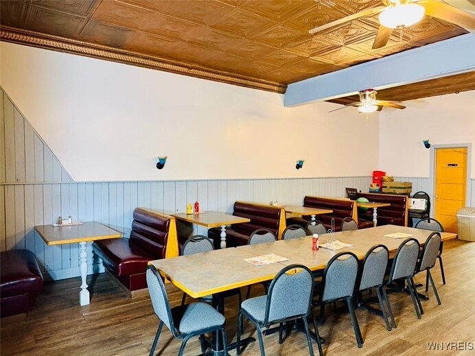 More Photos Of 1701 Pine Ave, Niagara Falls Restaurant For Sale