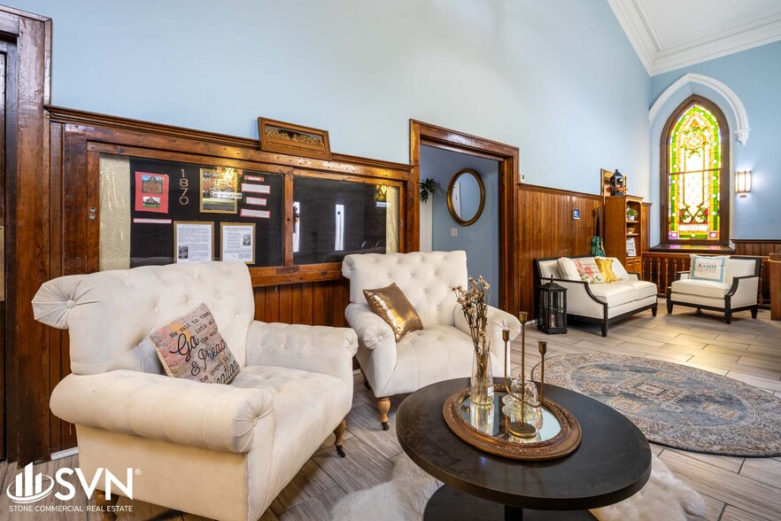 More Photos Of 209 W Jefferson St, Georgetown Office Residential For Sale