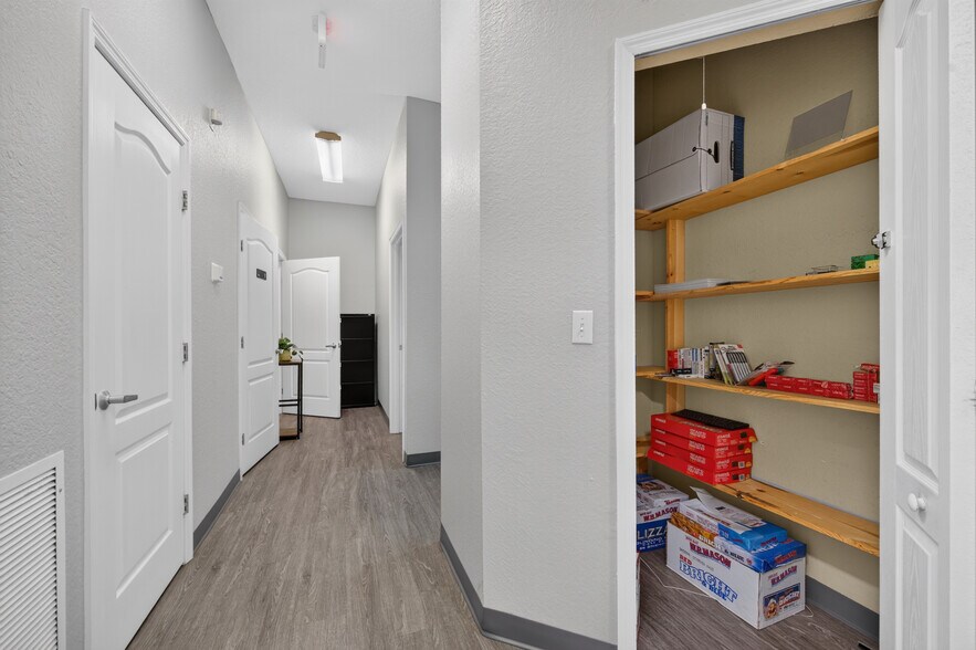 More Photos Of 1275 W Granada Blvd, Ormond Beach Office For Lease