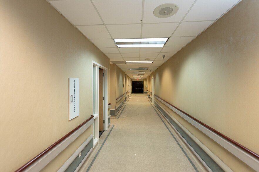 More Photos Of 1528 Post Office St, Galveston Rehabilitation Center For Sale