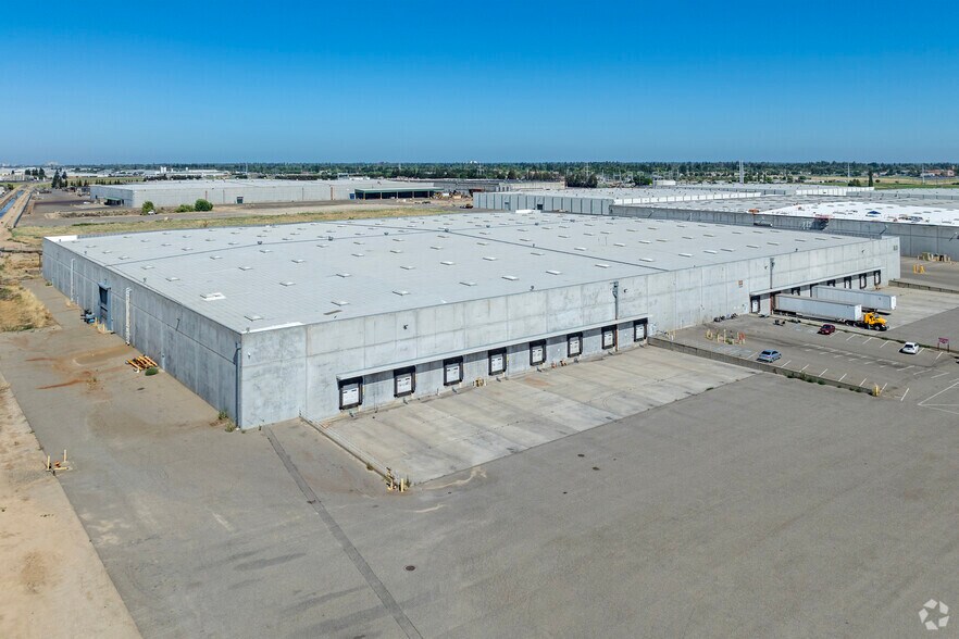 More Photos Of 415 Codoni Ave, Modesto Warehouse For Lease
