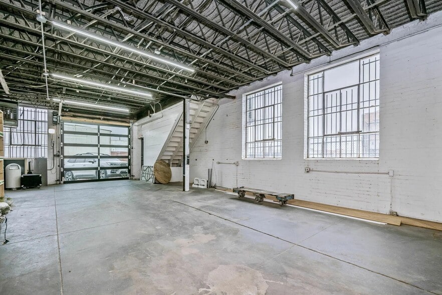 More Photos Of 701 SE 10th Ave, Amarillo Bar For Sale