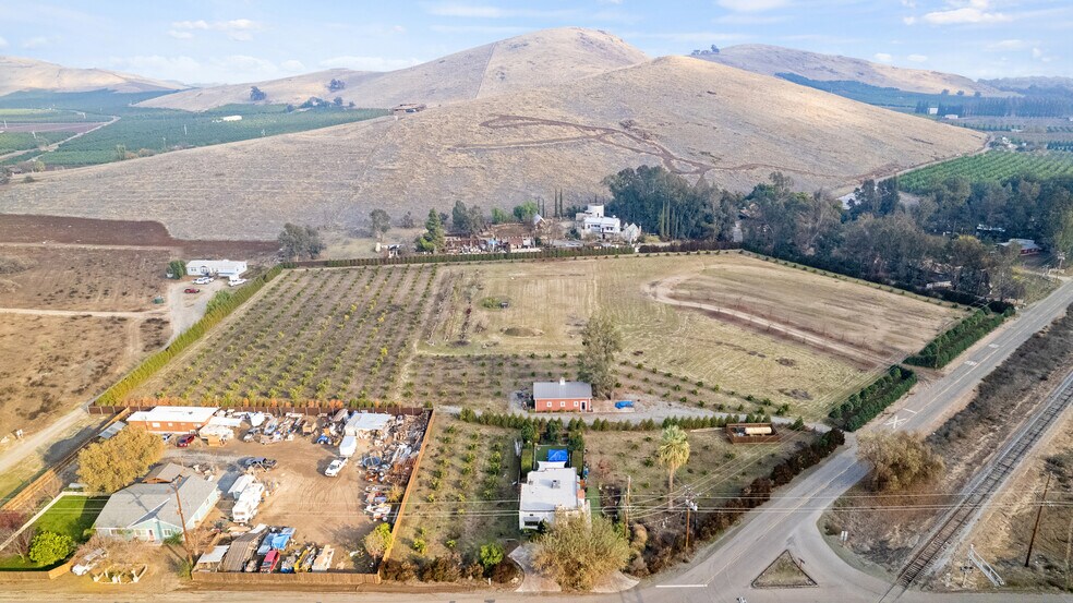 More Photos Of 31946 Road 168, Visalia Land For Sale