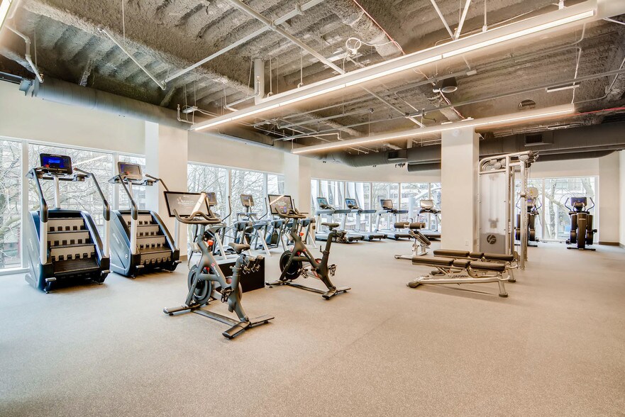 More Photos Of 1211 SW 5th Ave, Portland Office For Lease