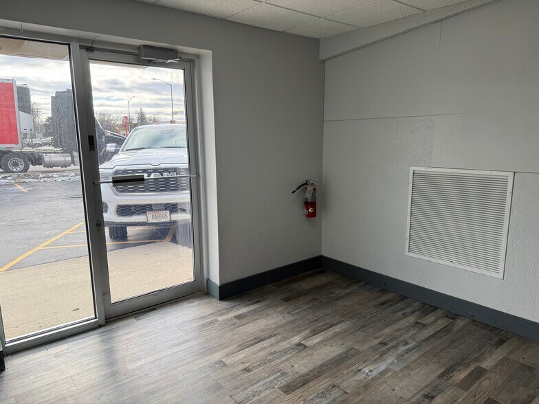 More Photos Of 223 N Seymour St, Fond Du Lac Manufacturing For Lease