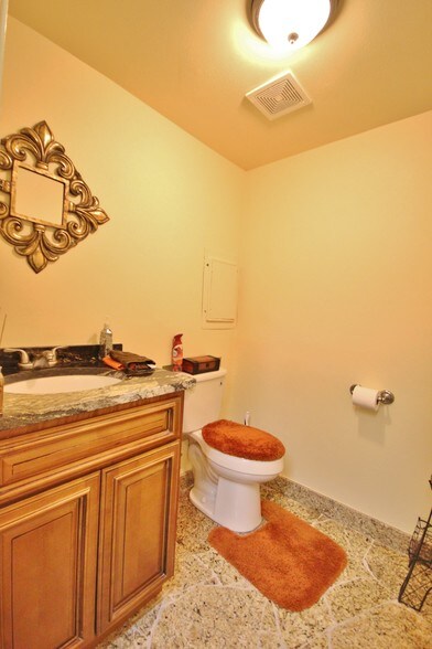 More Photos Of 101-181 Commercial Sq, Slidell Storefront Retail Office For Lease