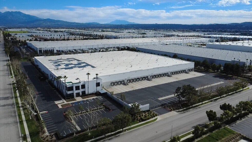 More Photos Of 1898 Marigold Ave, Redlands Warehouse For Lease