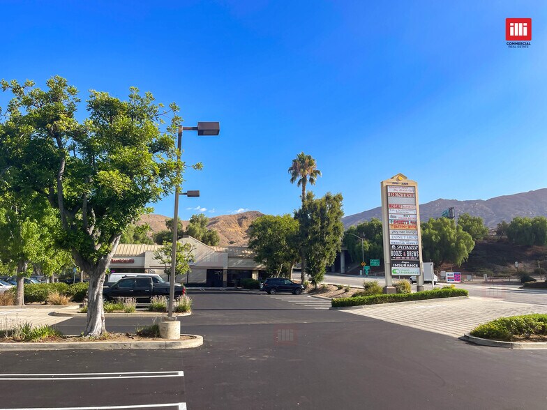 More Photos Of 2315-2325 Kuehner Dr, Simi Valley Unknown For Lease