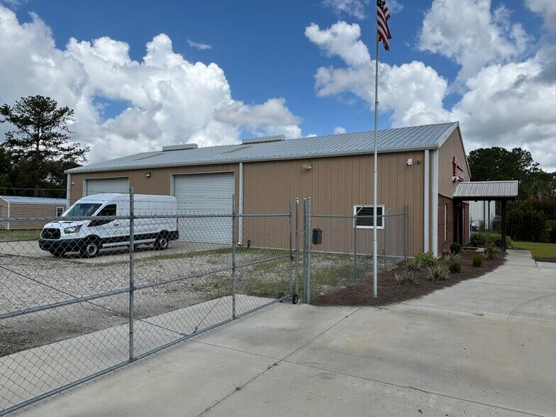 More Photos Of 19358 Valdosta Hwy, Valdosta Light Distribution For Lease
