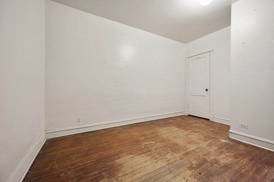 More Photos Of 6355-6357 S Francisco Ave, Chicago Apartments For Sale