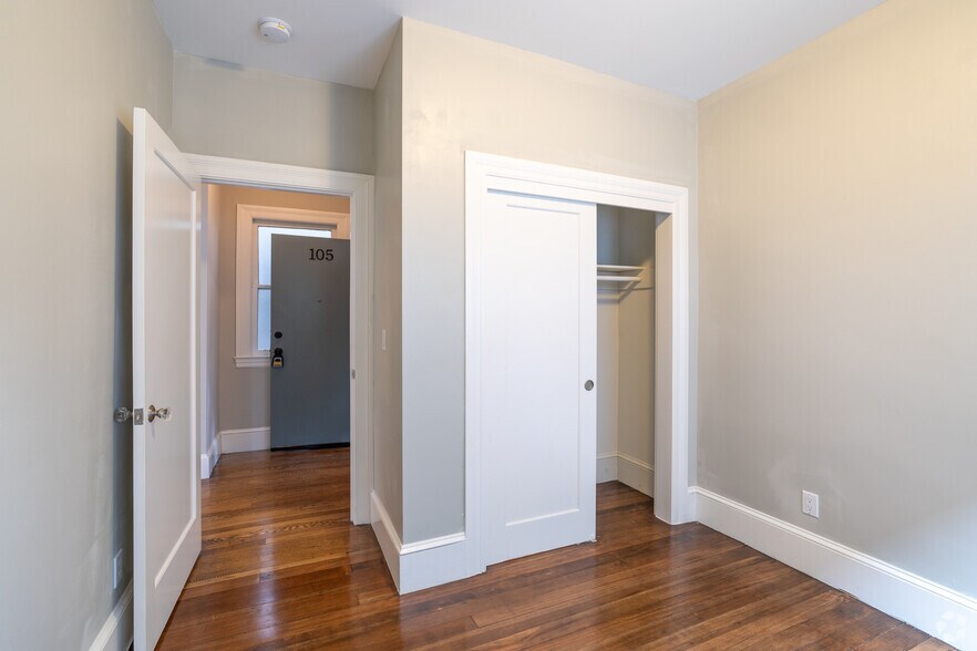 More Photos Of 1244 2nd Ave, Oakland Apartments For Sale