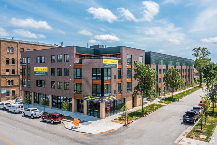 Primary Photo Of 2530 University Ave, Des Moines Apartments For Lease