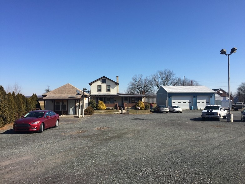 More Photos Of 1499 E Philadelphia Ave, Gilbertsville Storefront Retail Residential For Sale