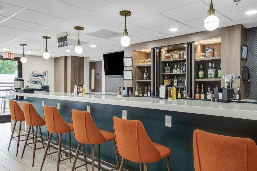 More Photos Of 160 Simuel Rd, Spartanburg Hotel For Sale