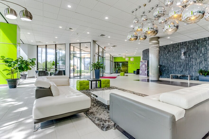 More Photos Of 2350 Valley View Ln, Dallas Loft Creative Space For Lease