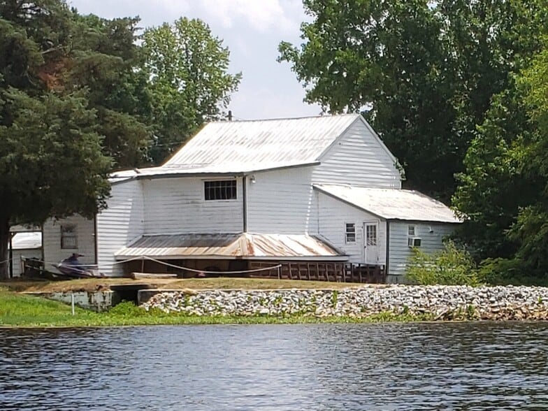 Primary Photo Of 8214 Panther Lake Rd, Willow Spring Flex For Lease