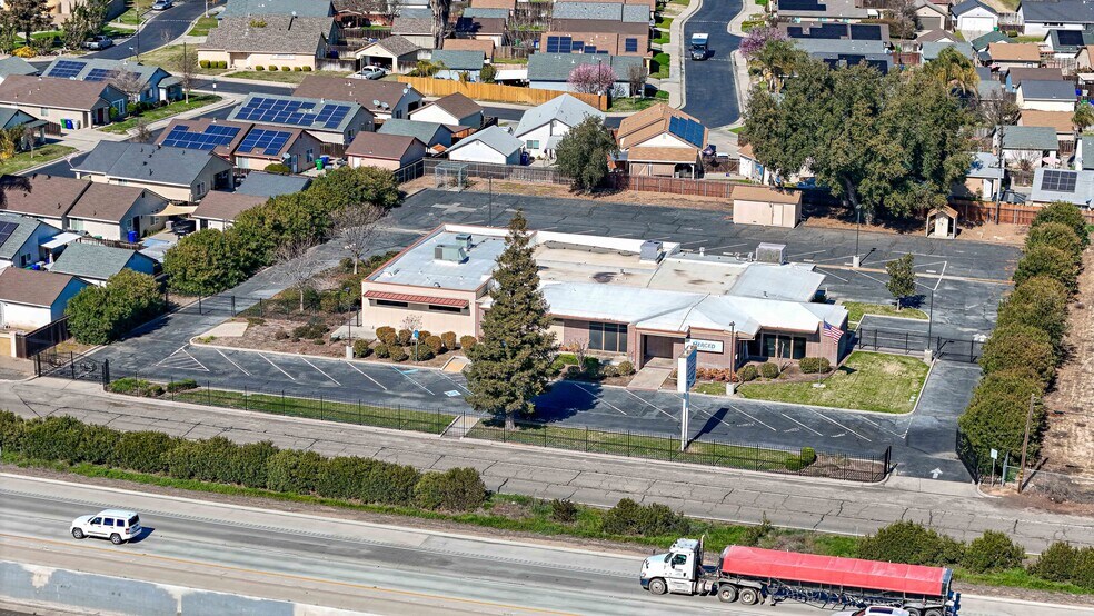More Photos Of 971 E Broadway Ave, Atwater Office For Lease