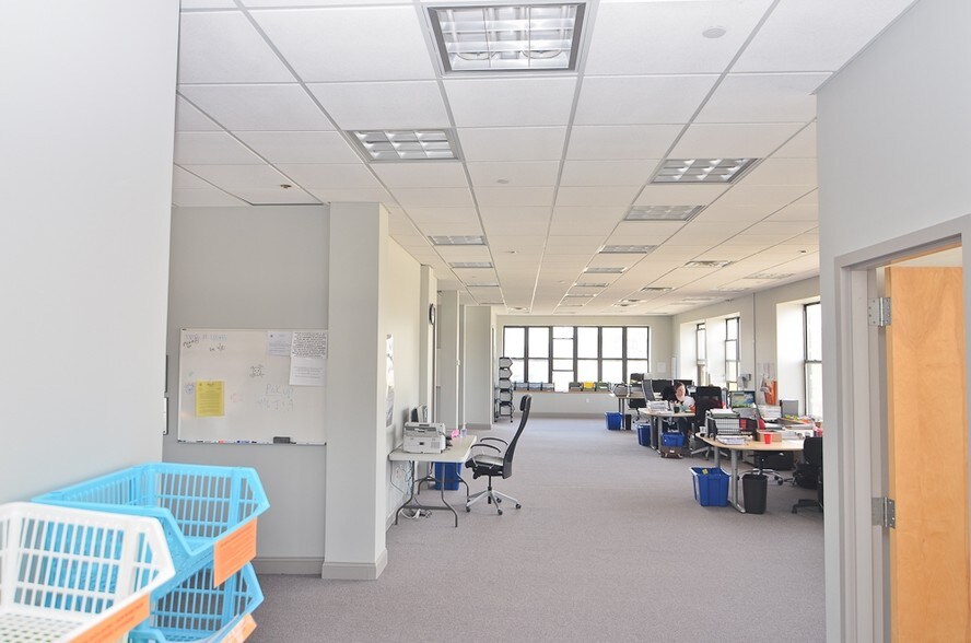 More Photos Of 217 Havemeyer St, Brooklyn Office For Lease