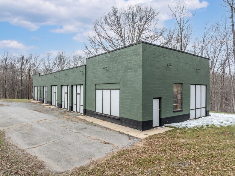 More Photos Of 31785 N James Madison Hwy, New Canton Industrial For Sale