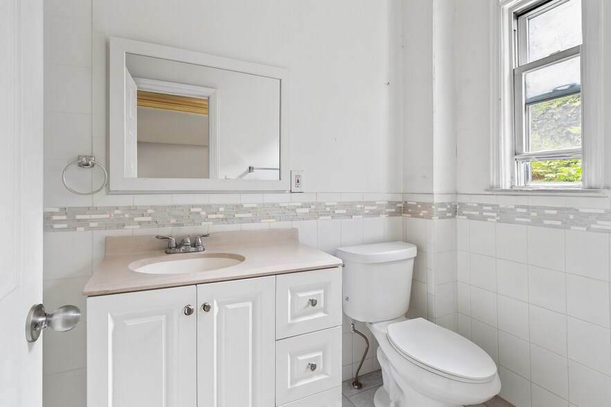 More Photos Of 350 E 193rd St, Bronx Apartments For Sale