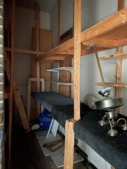 More Photos Of 315 Main Ave, Northport Office Residential For Lease