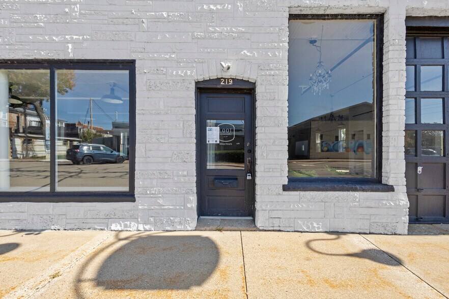 More Photos Of 219 Jefferson St, Waupaca Storefront Retail Office For Sale