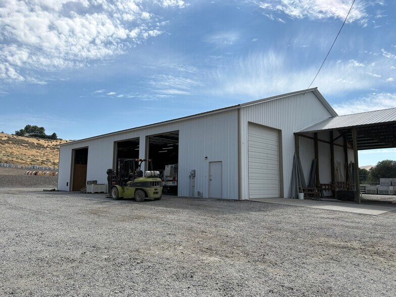 More Photos Of 6095 W Van Giesen St, West Richland Industrial For Sale