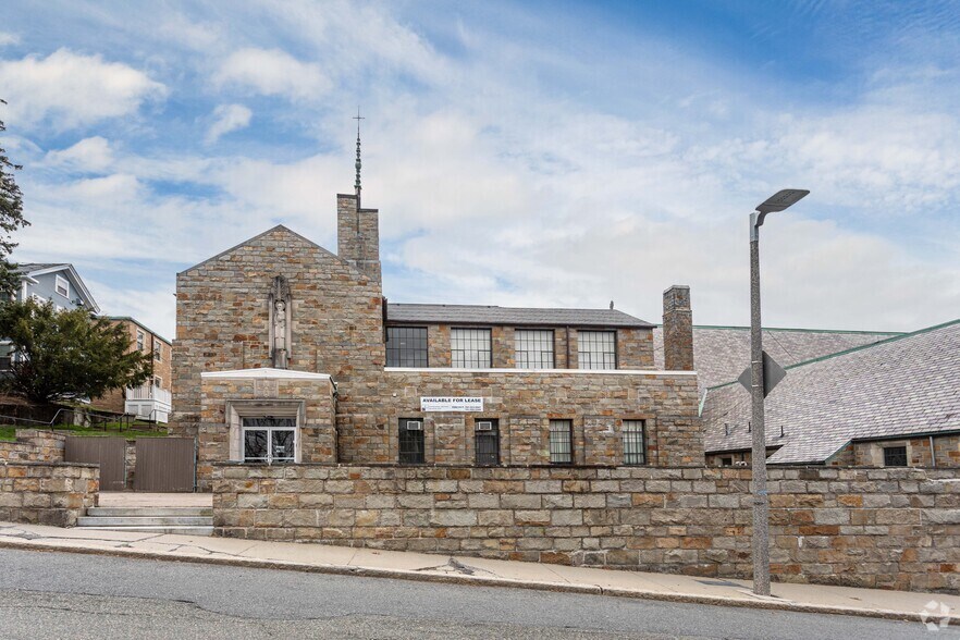 More Photos Of 86 Wachusett St, Jamaica Plain Flex For Lease