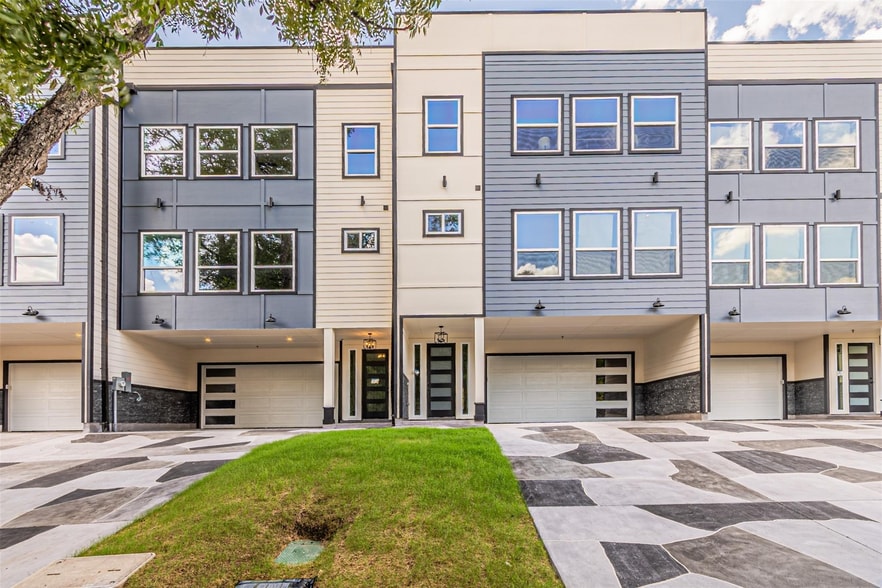 More Photos Of 2376 Longhorn St, Dallas Apartments For Sale